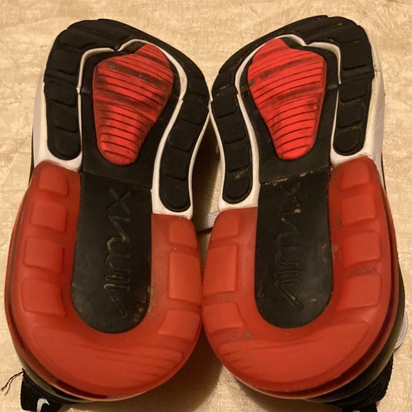 Nike Air Max 270 Black Red White Size 12C - Picture 6 of 6